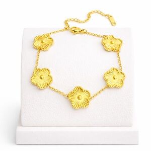 New~Four Leaf Clover Gold Bracelet (8562) NWOT